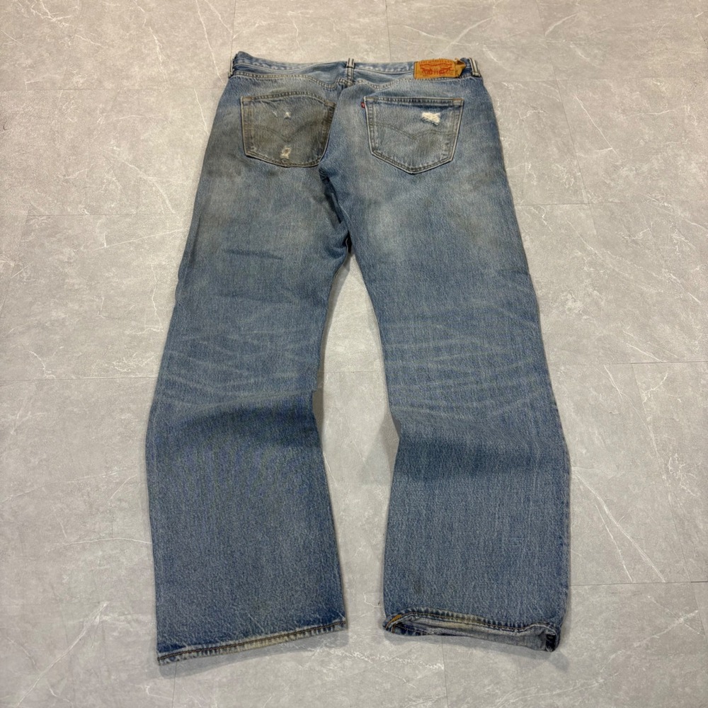 Levis 501 Original Fit Distressed Light Wash Jeans W36 L32 Mens Denim 4711